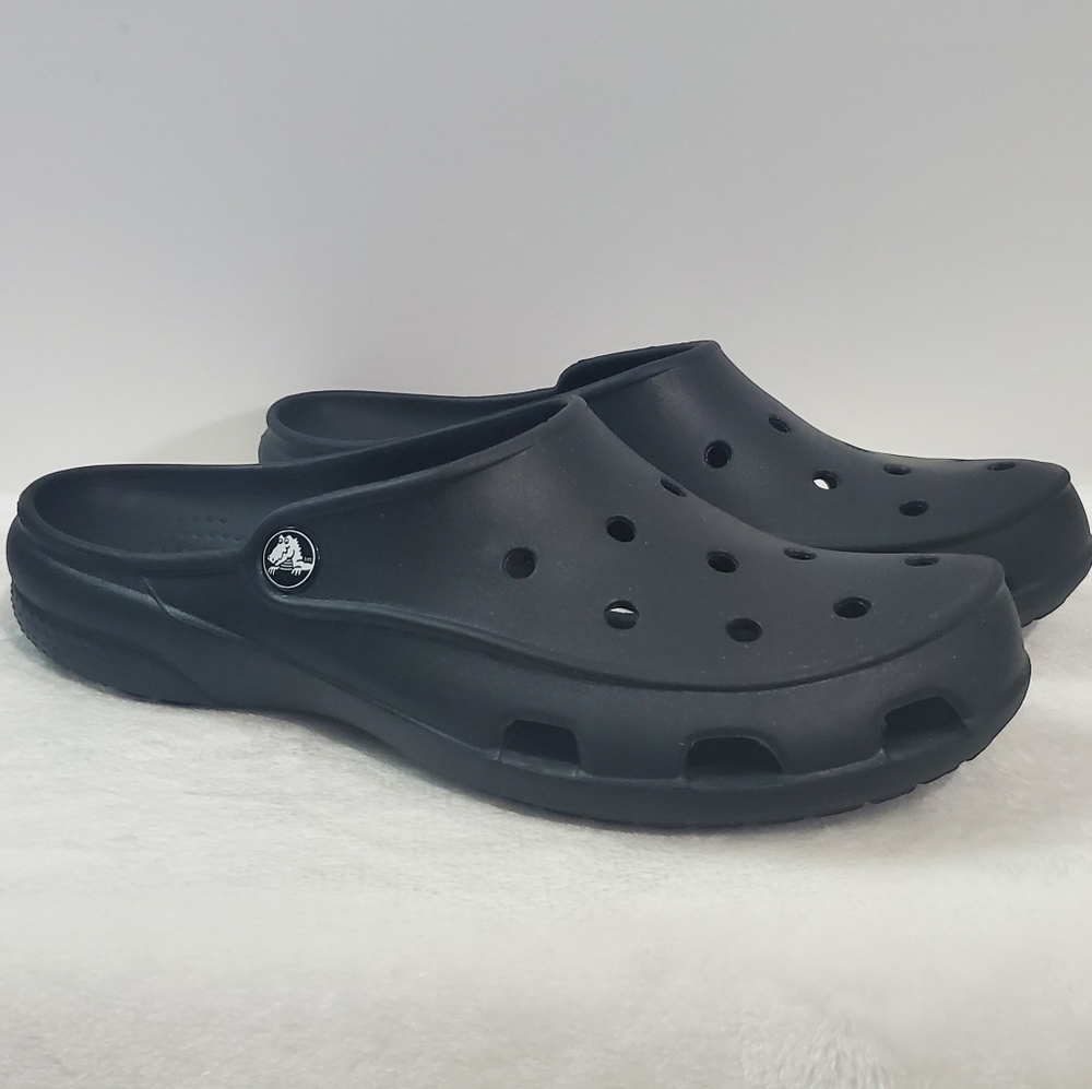 Crocs Freesail Slim Sleek Black Slip On Clog Sandal Size 8